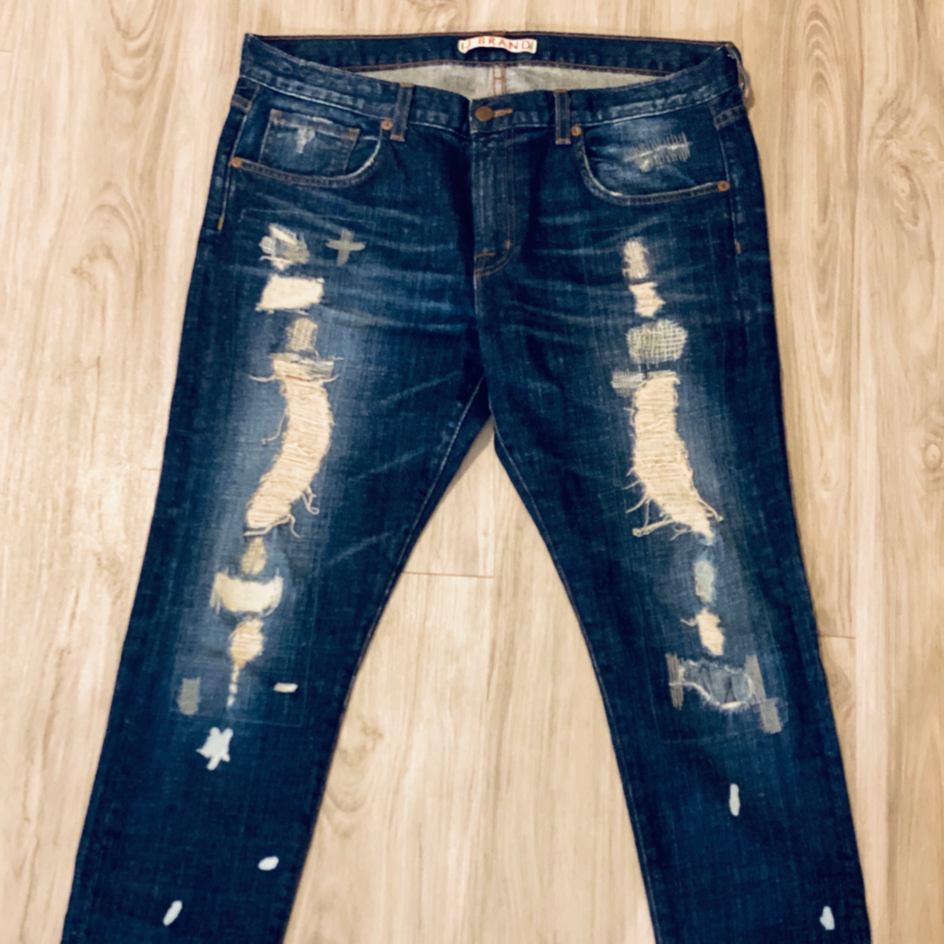 J Brand Size 30 Dk Shredder Distressed Denim